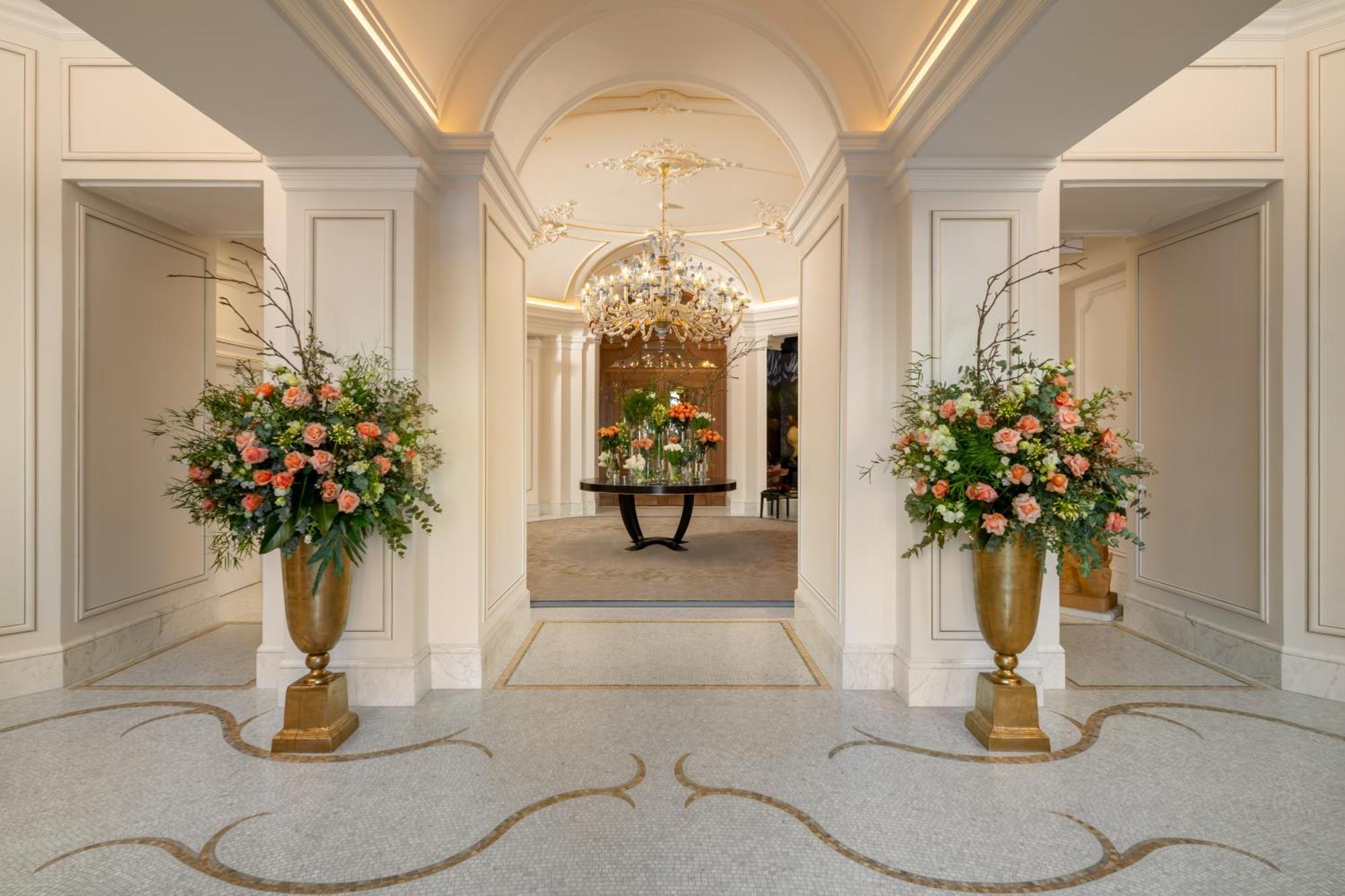 Corinthia Grand Hotel Du Boulevard Bukarest Exteriör bild